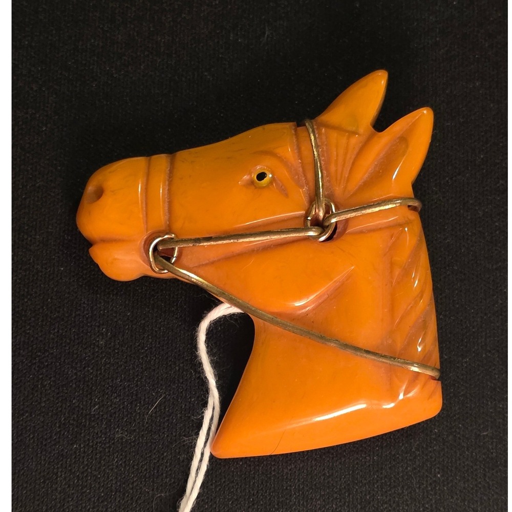 Vintage Butterscotch Bakelite Horse Head Brooch Carved 1940s Wire Bridle Pin Vtg